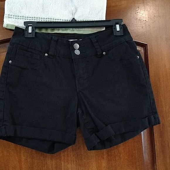 royalty for me shorts